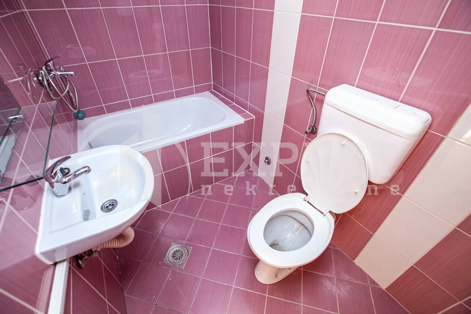 Dvosoban stan, 68 m2, Centar, Cara Dušana ID: p-05517 7