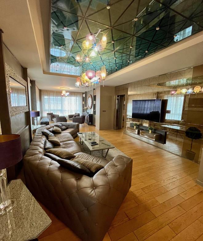 Četvorosoban stan u A Bloku na Novom Beogradu 1