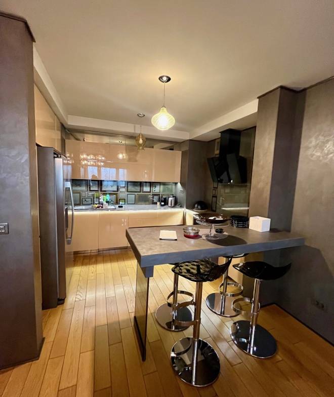 Četvorosoban stan u A Bloku na Novom Beogradu 3