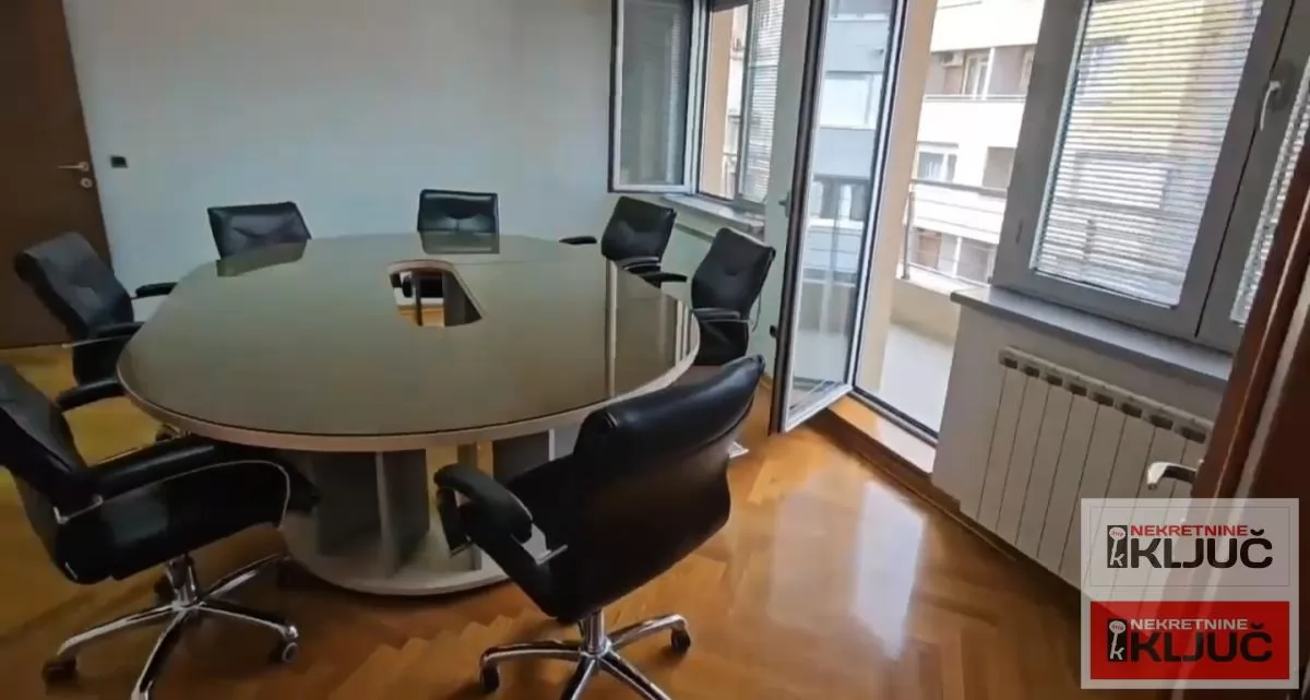 SPENS IZDAJE SE OPREMLJEN KANCELARIJSKI PROSTOR 2