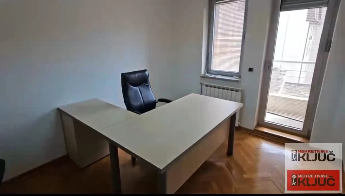 SPENS IZDAJE SE OPREMLJEN KANCELARIJSKI PROSTOR 6