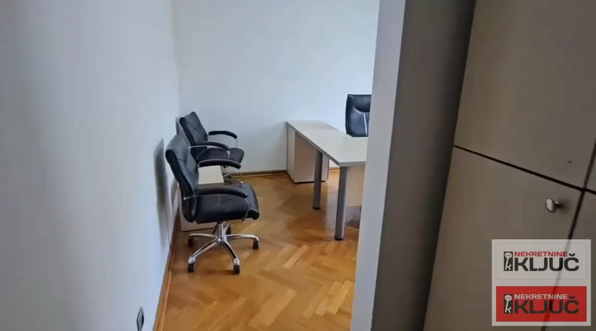 SPENS IZDAJE SE OPREMLJEN KANCELARIJSKI PROSTOR 7