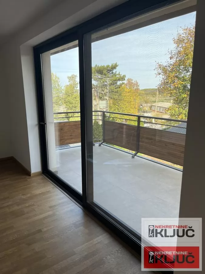 SREMSKA KAMENICA IZDAJE SE KUĆA ZA POSLOVNO-STAMBENE DELATNOST 10