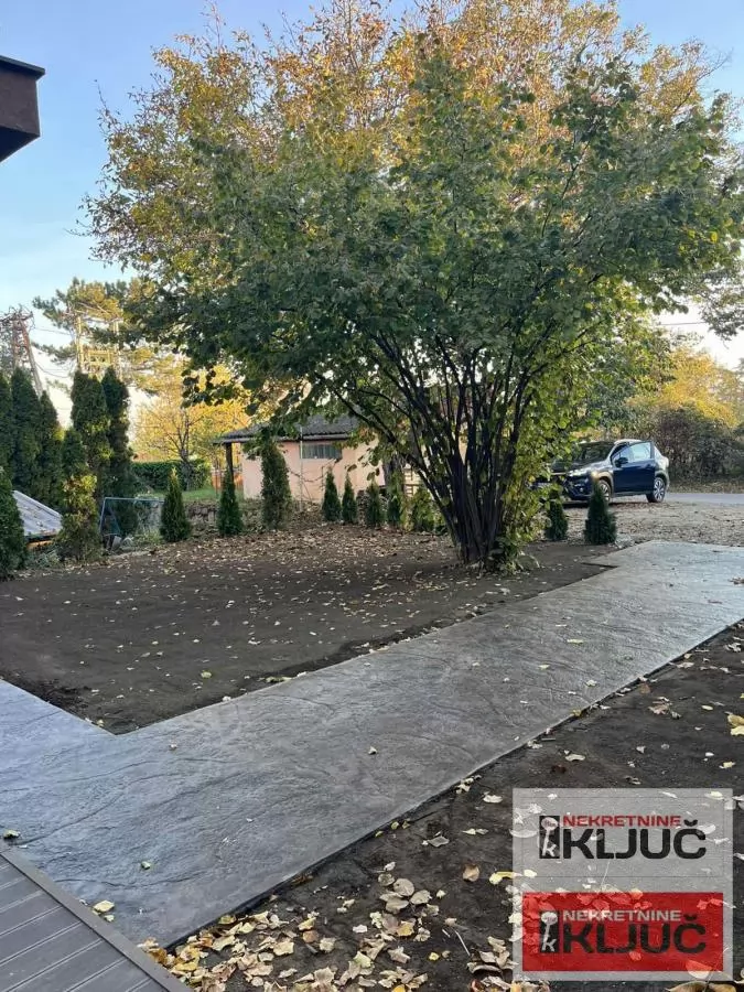 SREMSKA KAMENICA IZDAJE SE KUĆA ZA POSLOVNO-STAMBENE DELATNOST 13