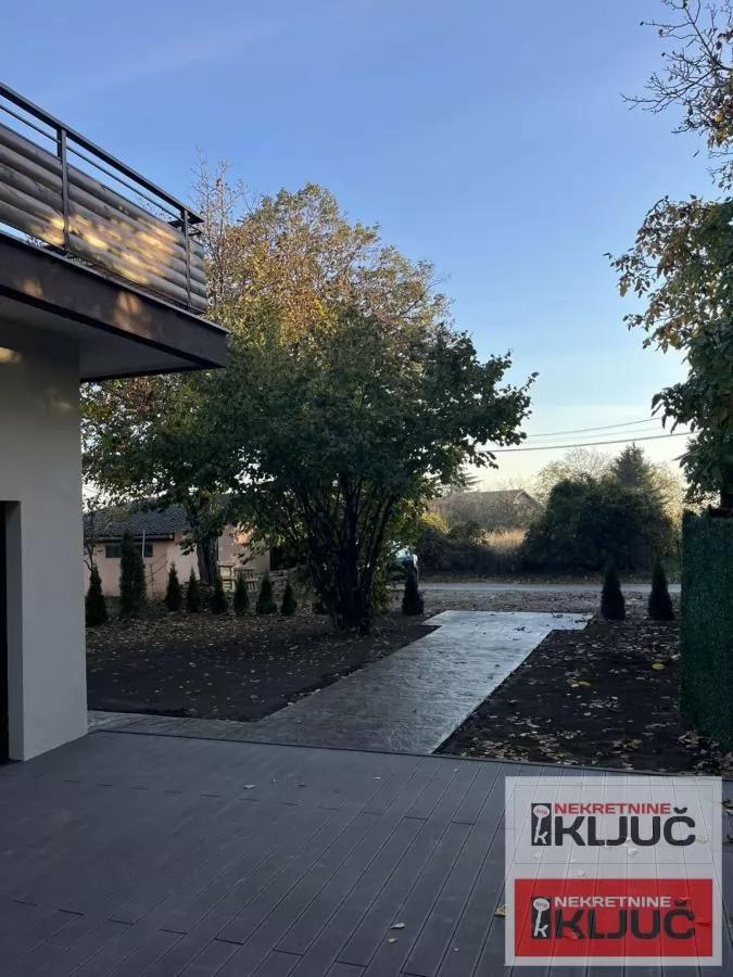 SREMSKA KAMENICA IZDAJE SE KUĆA ZA POSLOVNO-STAMBENE DELATNOST 15