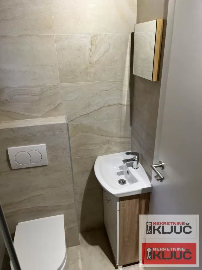 SREMSKA KAMENICA IZDAJE SE KUĆA ZA POSLOVNO-STAMBENE DELATNOST 16