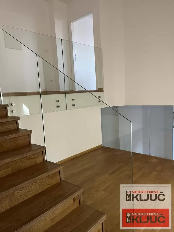 SREMSKA KAMENICA IZDAJE SE KUĆA ZA POSLOVNO-STAMBENE DELATNOST 19