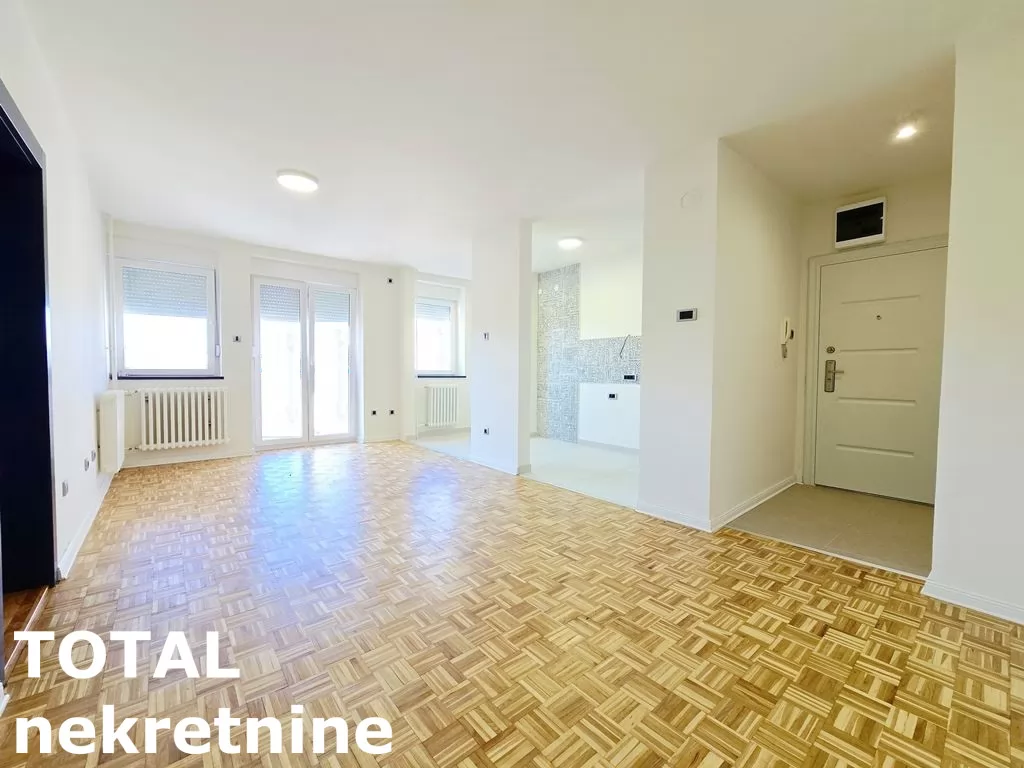 Stan,NOVI SAD,CARA DUSANA,kv: 55.00, € 156750, ID: 1102195 3