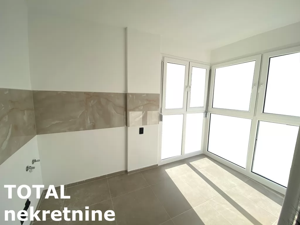 Stan,NOVI SAD,CENTAR,kv: 73.00, € 200000, ID: 1102188 12