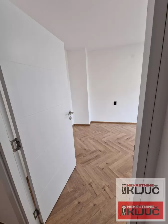 BULEVAR, 73m2, Troiposoban, Renoviran 13