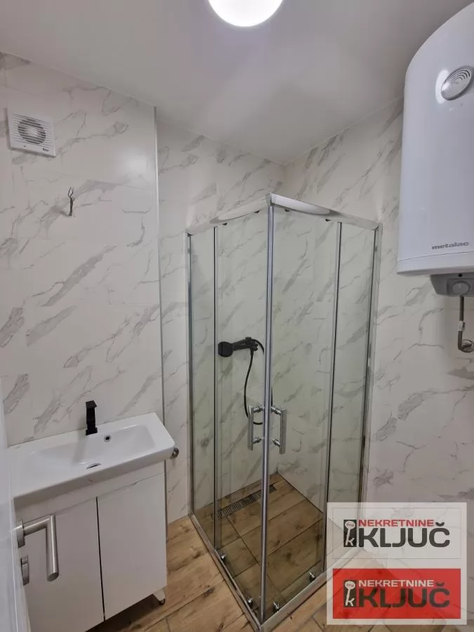 BULEVAR, 73m2, Troiposoban, Renoviran 18