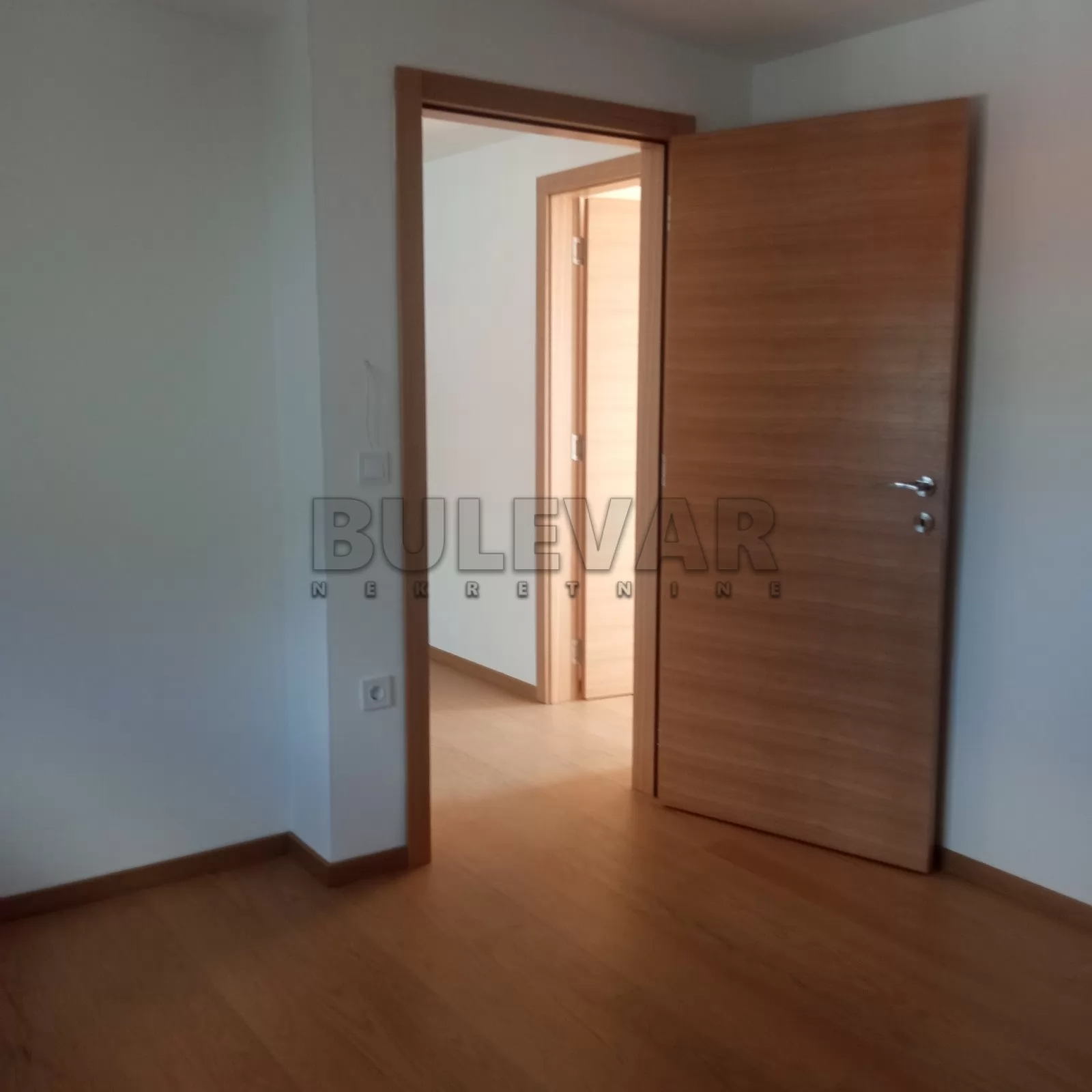 četvorosoban stan, 95 m2, Dragoljuba Milovanovića Bene ID: p-015739 2
