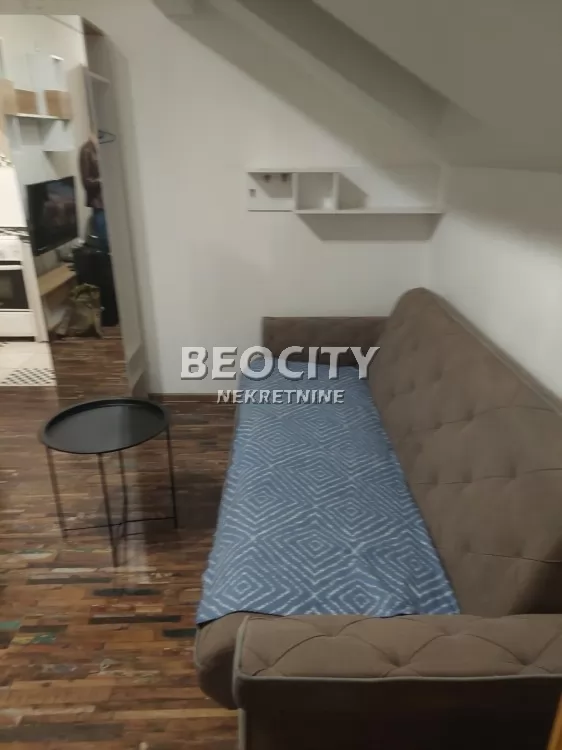 Jednosoban stan, 33 m2, Sajmište, Pariske Komune ID: 102313 1