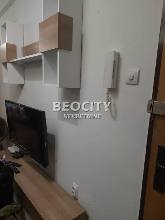 Jednosoban stan, 33 m2, Sajmište, Pariske Komune ID: 102313 2