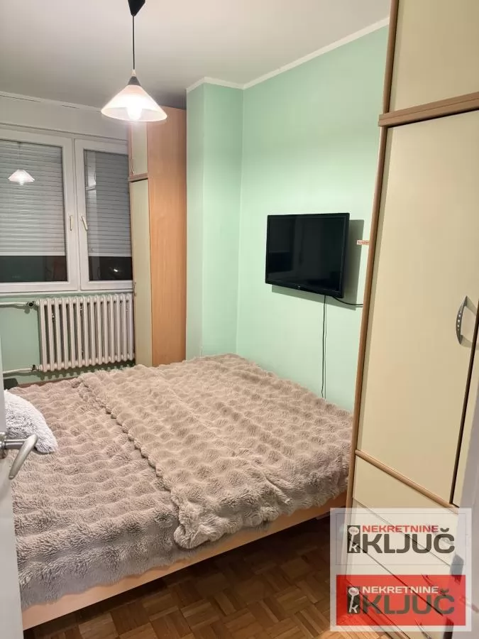 LIMAN 4, 78m2, Trosoban, Delimično renoviran 13