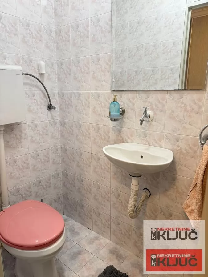 LIMAN 4, 78m2, Trosoban, Delimično renoviran 16