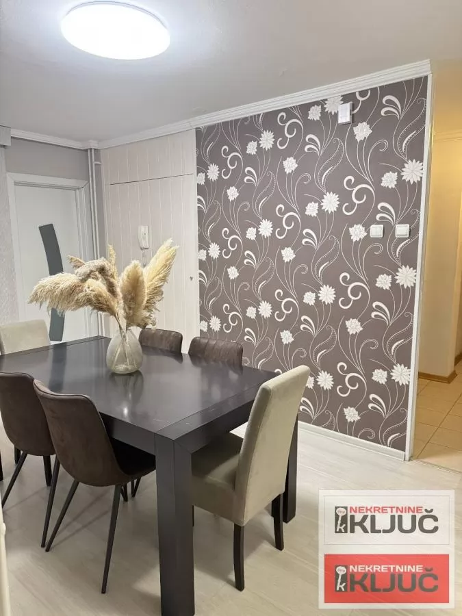 LIMAN 4, 78m2, Trosoban, Delimično renoviran 5