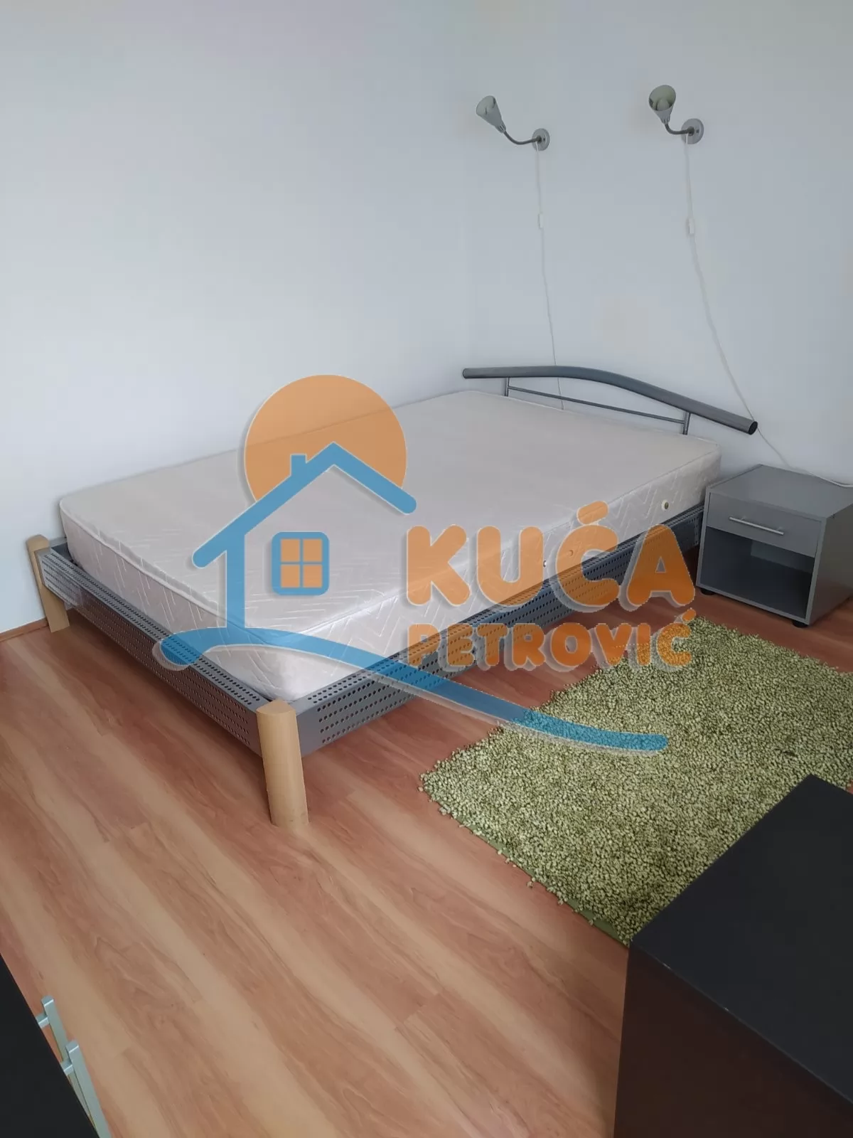 Trosoban stan, 80 m2, Obilićev Venac, Obilićev venac ID: i-04173 11