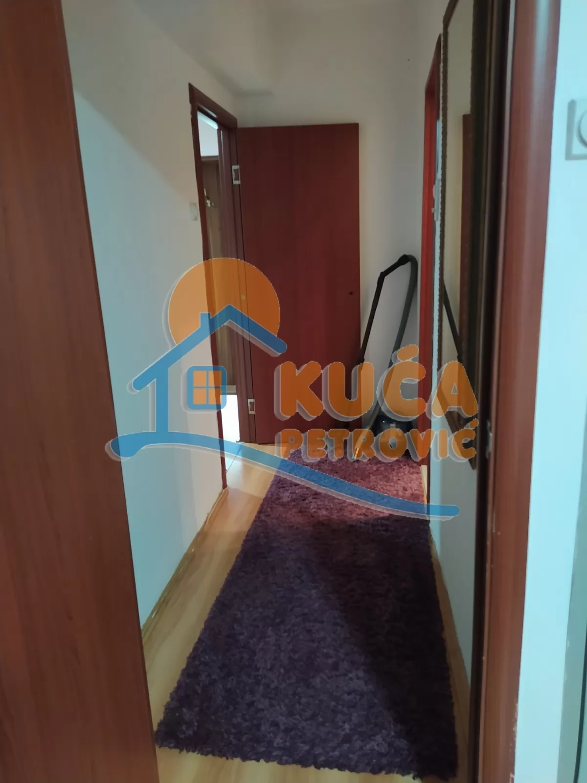 Trosoban stan, 80 m2, Obilićev Venac, Obilićev venac ID: i-04173 13