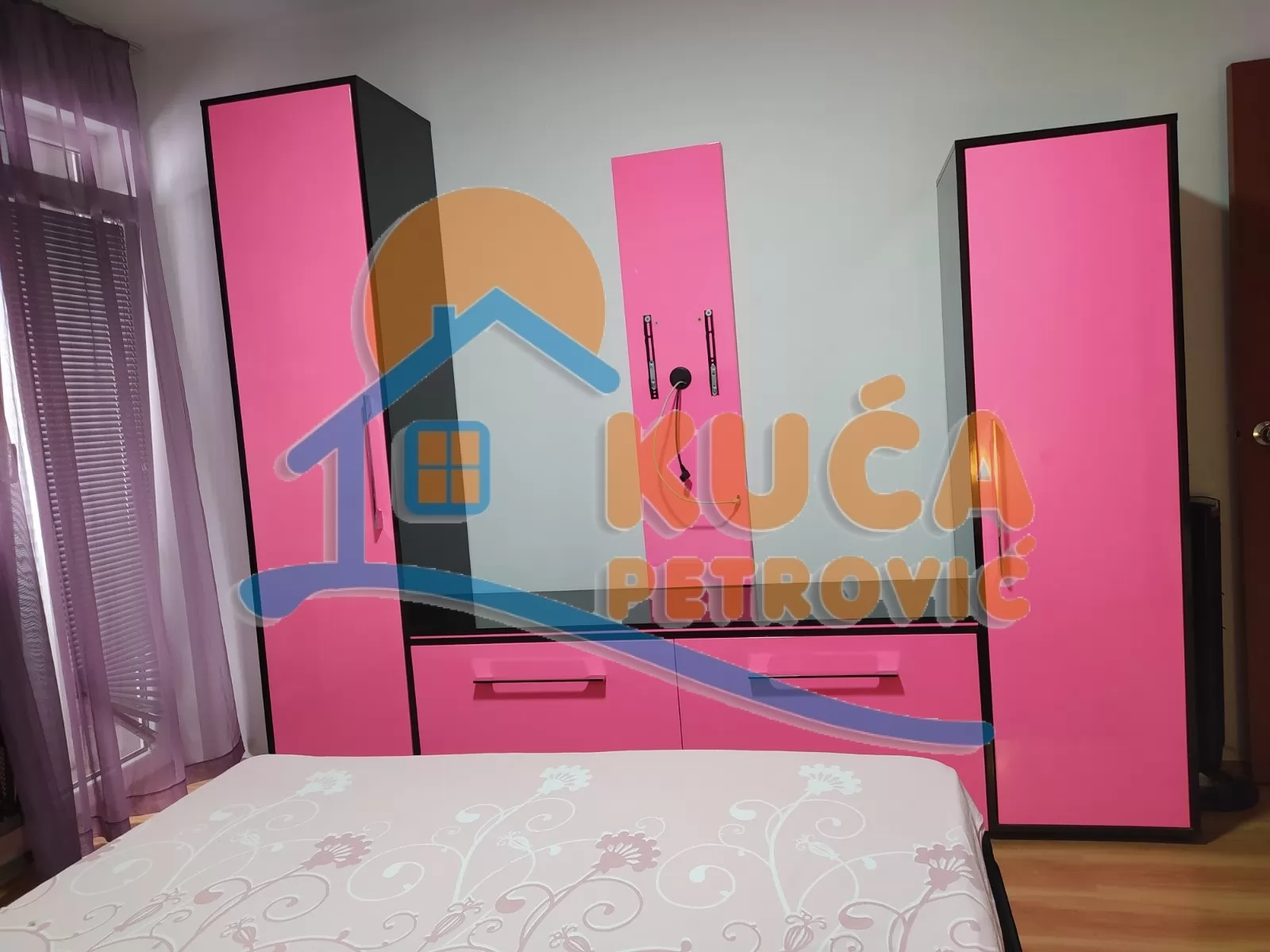 Trosoban stan, 80 m2, Obilićev Venac, Obilićev venac ID: i-04173 14