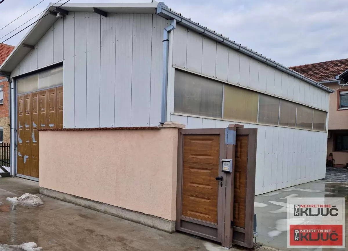 VETERNIK IZDAJE SE HALA ZA MAGACINSKI PROSTOR 1