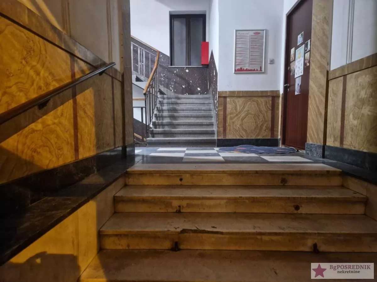 Vračar, Kalenić pijaca, Cara Nikolaja II, 56m2 9