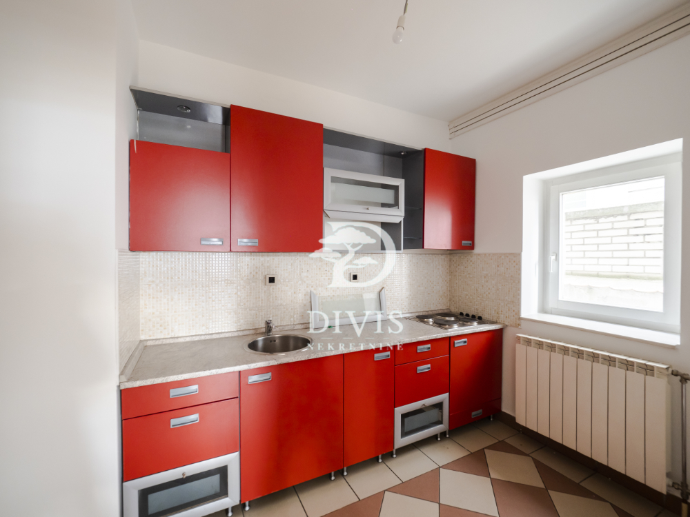 Ekskluzivna kuća kod Zvezdinog stadiona  480m2 2