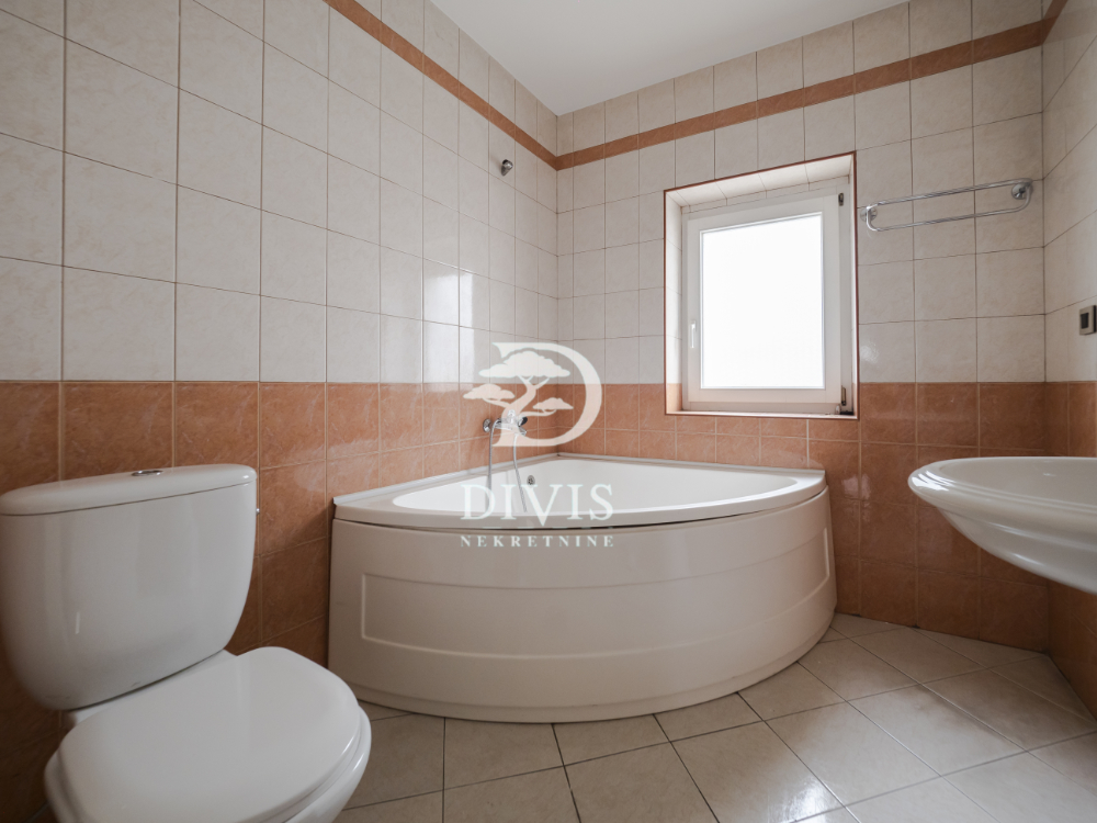 Ekskluzivna kuća kod Zvezdinog stadiona  480m2 5