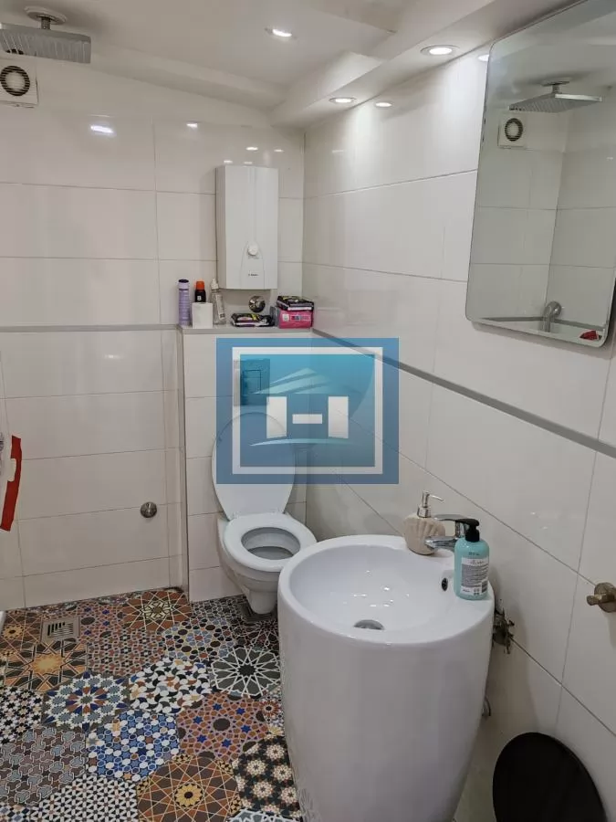 Botanicka bašta, 72m², renoviran 13