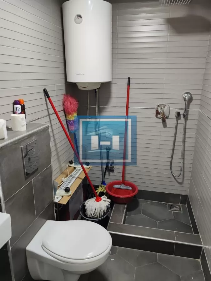 Botanicka bašta, 72m², renoviran 4