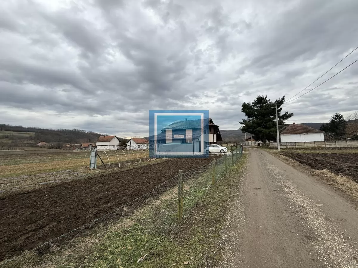 Dve kuće u Glavincima sa velikim imanjem -samo 8 km od grada 17