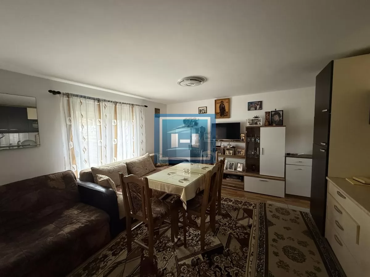 Dve kuće u Glavincima sa velikim imanjem -samo 8 km od grada 26