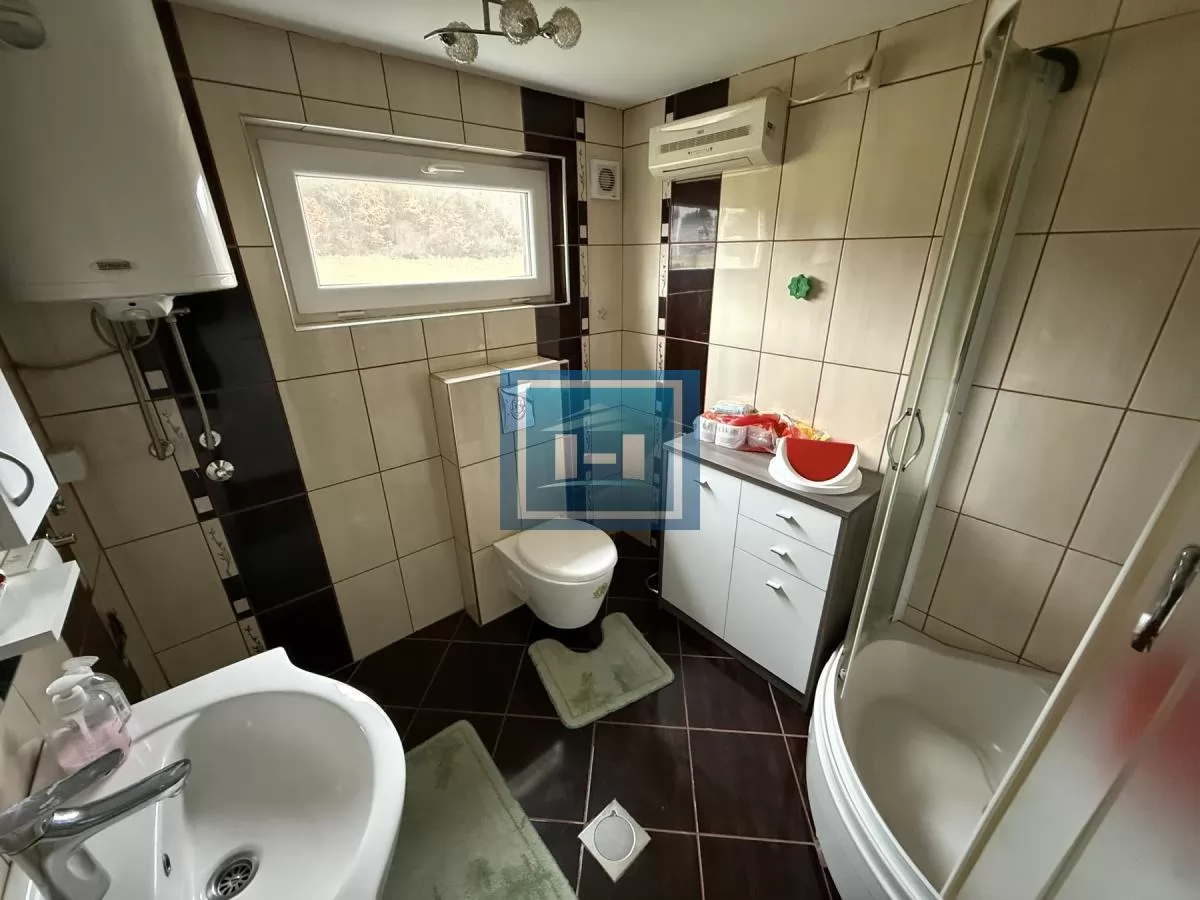 Dve kuće u Glavincima sa velikim imanjem -samo 8 km od grada 30