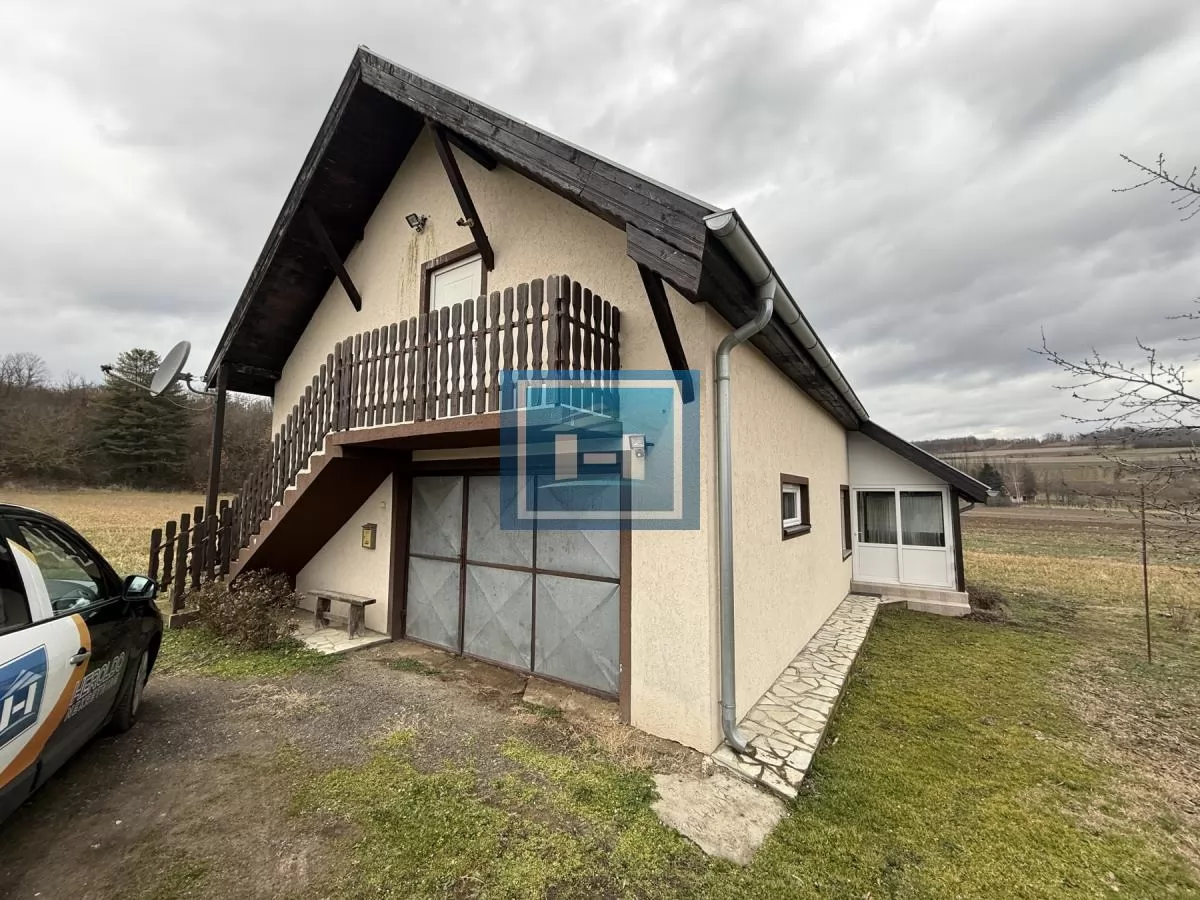 Dve kuće u Glavincima sa velikim imanjem -samo 8 km od grada 33