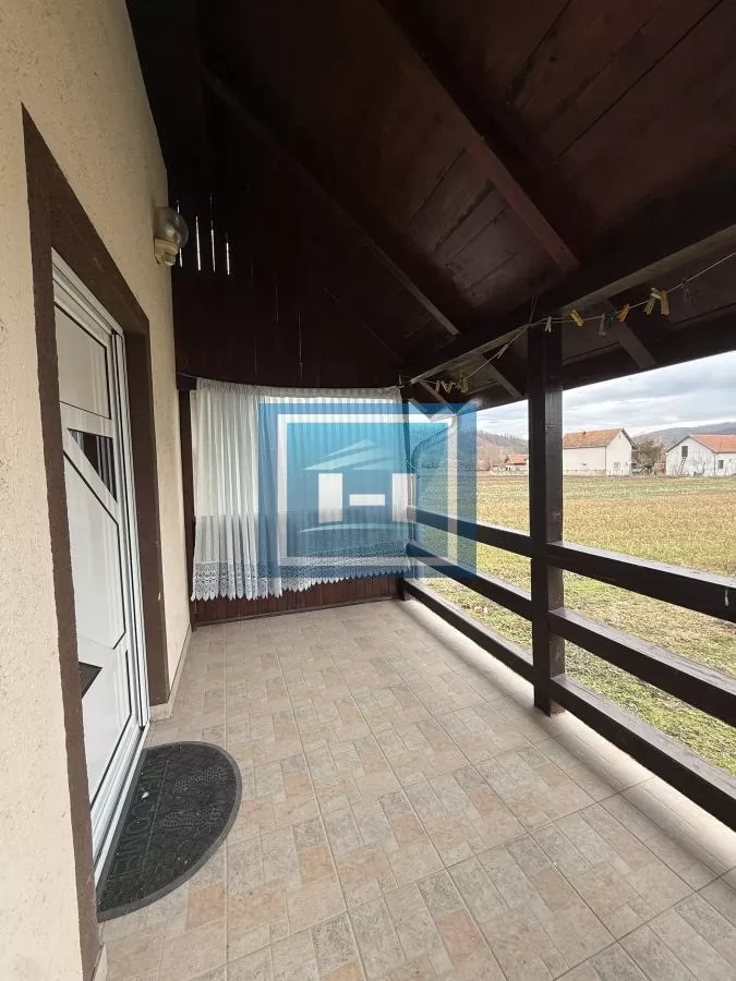 Dve kuće u Glavincima sa velikim imanjem -samo 8 km od grada 34