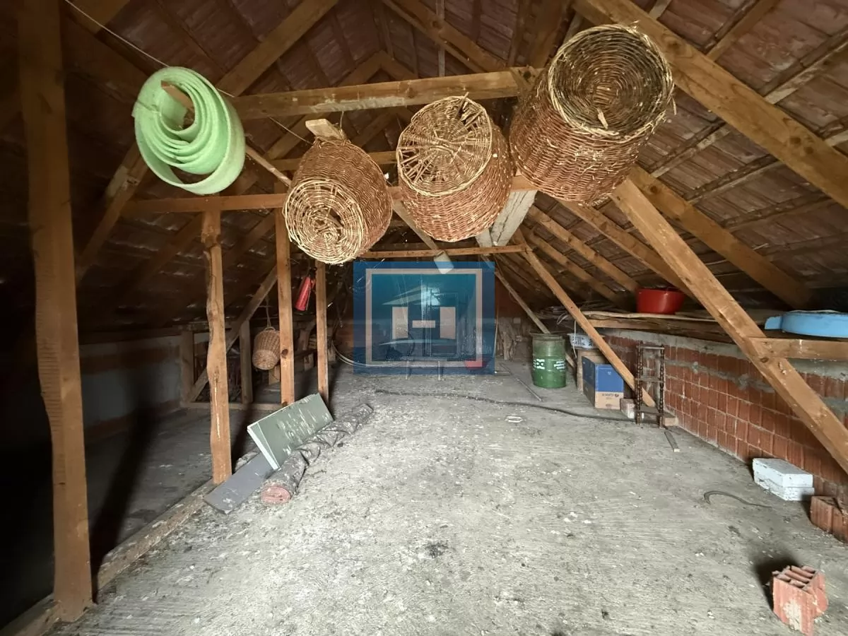 Dve kuće u Glavincima sa velikim imanjem -samo 8 km od grada 41