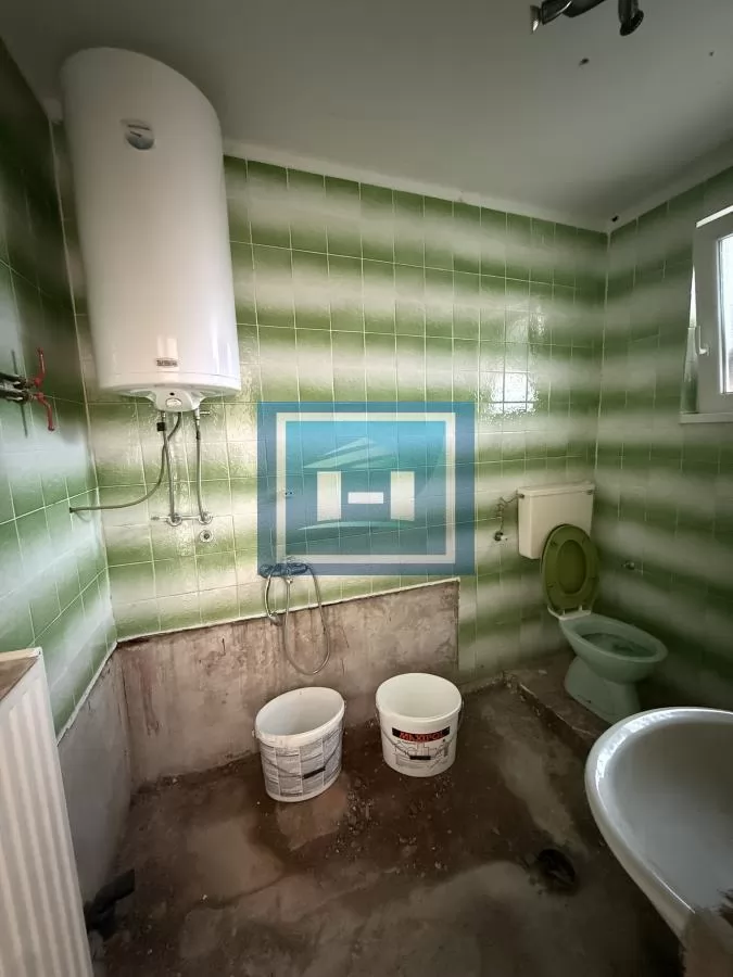 Dve kuće u Glavincima sa velikim imanjem -samo 8 km od grada 50