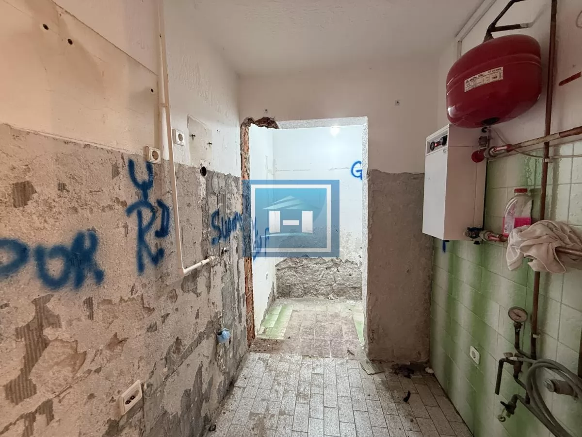 Dve kuće u Glavincima sa velikim imanjem -samo 8 km od grada 52