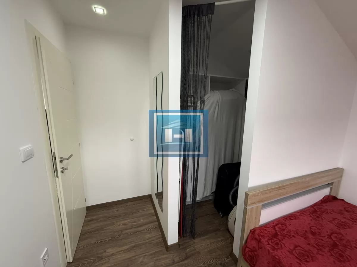 Dve kuće u Glavincima sa velikim imanjem -samo 8 km od grada 7