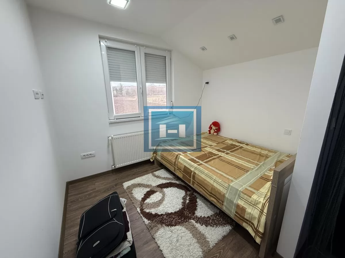 Dve kuće u Glavincima sa velikim imanjem -samo 8 km od grada 9