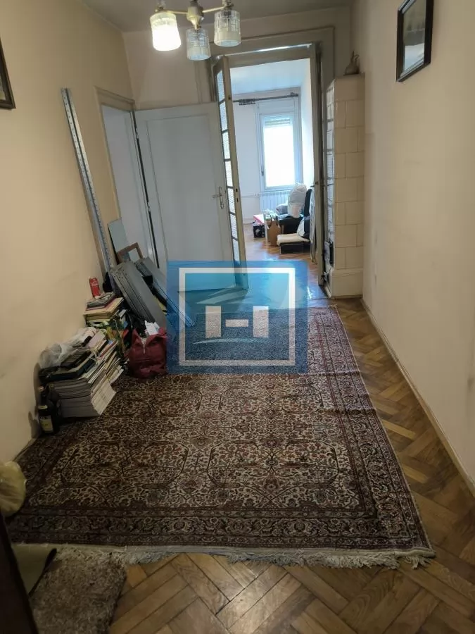Idealno za dva apartmana – Studentski trg 6