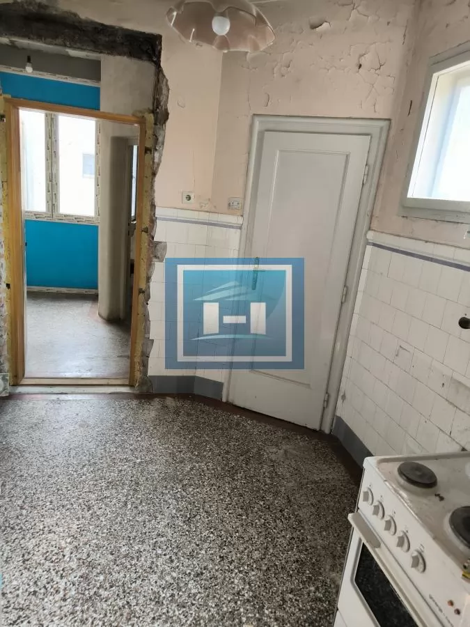 Idealno za dva apartmana – Studentski trg 8