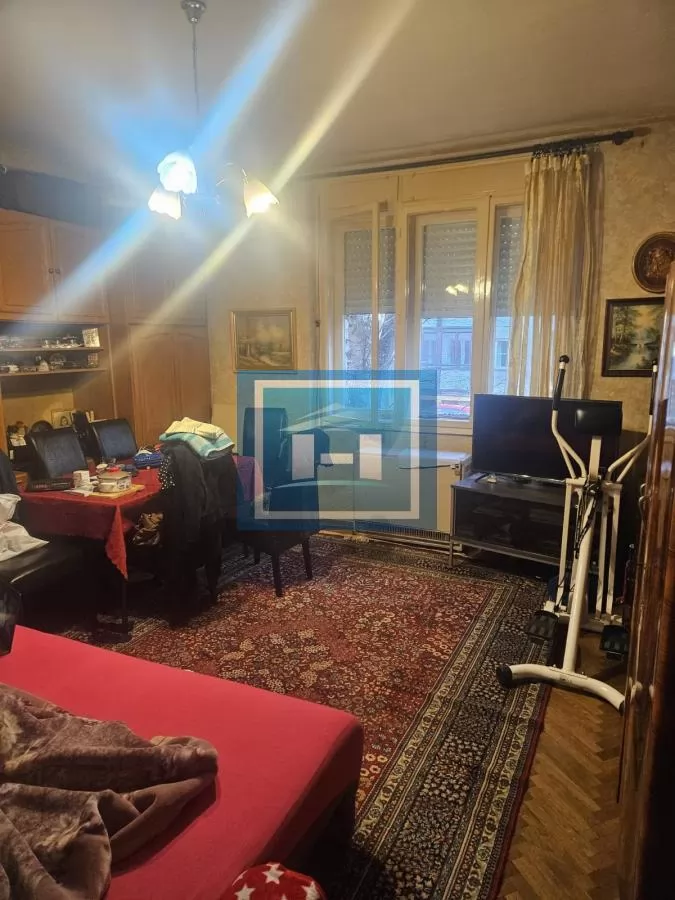 Investiciona prilika, Krunski venac, s parking mestom! 2