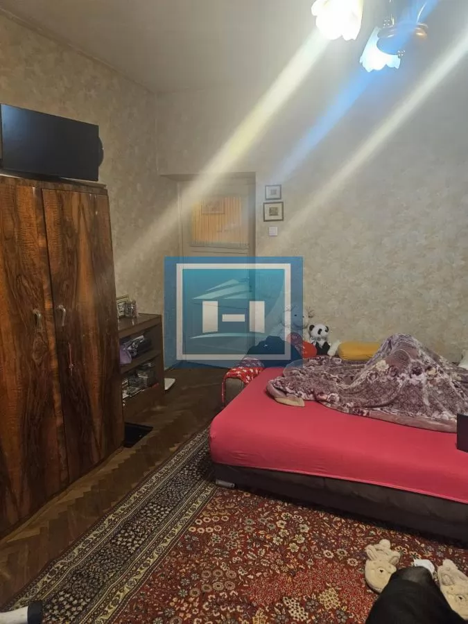 Investiciona prilika, Krunski venac, s parking mestom! 4