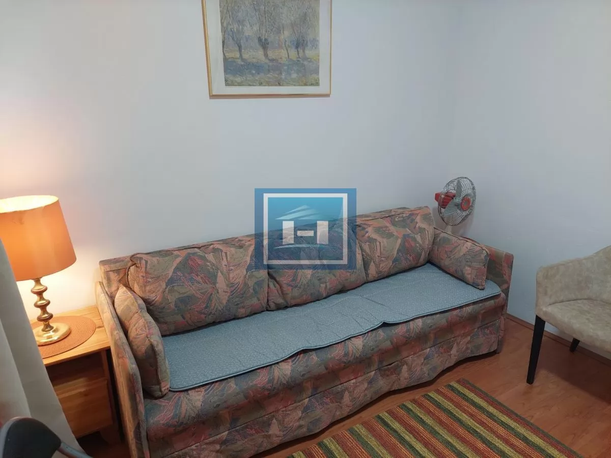 Izdaje se kompletno namešten stan 13