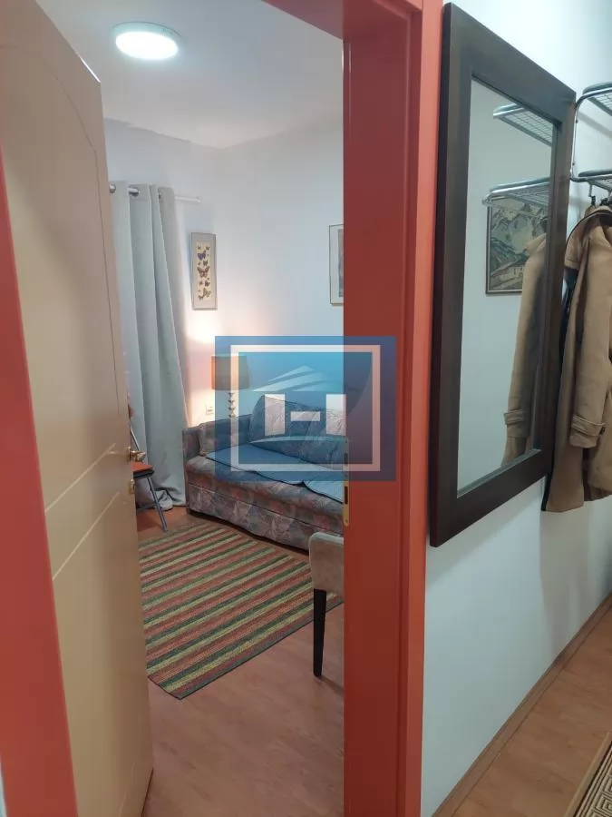 Izdaje se kompletno namešten stan 14