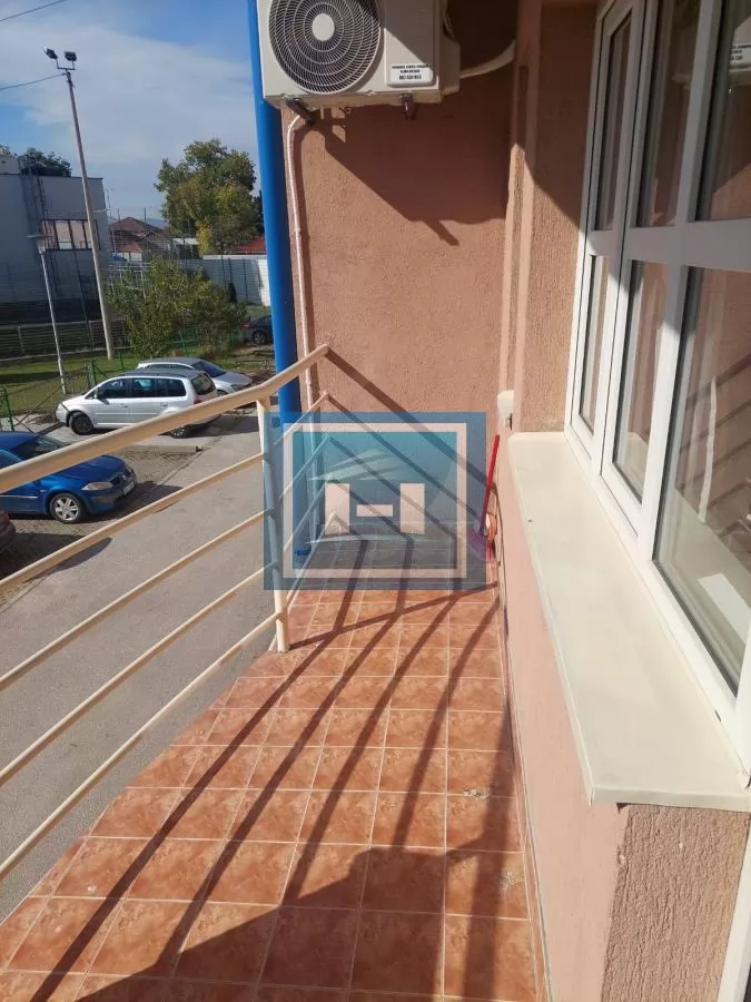 Izdaje se kompletno namešten stan 8