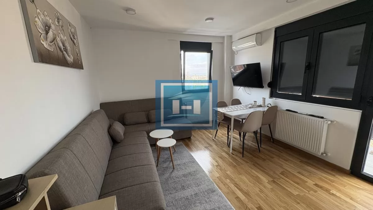 Izdaje se luksuzna garsonjera u kompleksu Crnjanski 3