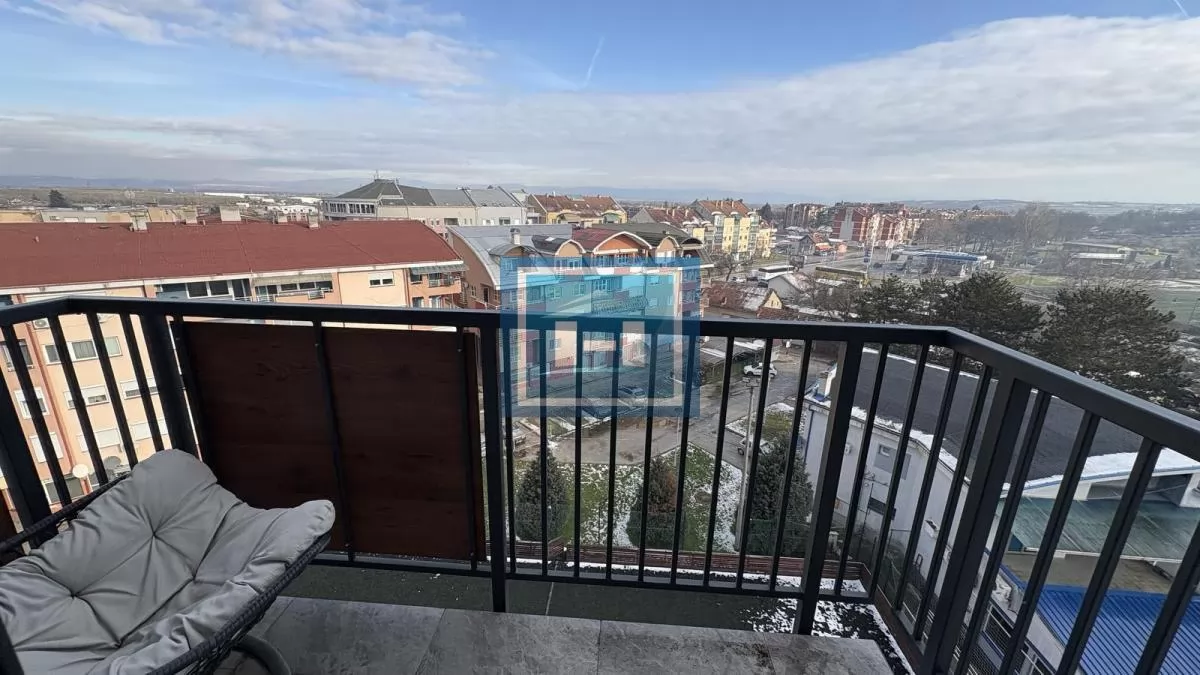 Izdaje se luksuzna garsonjera u kompleksu Crnjanski 8