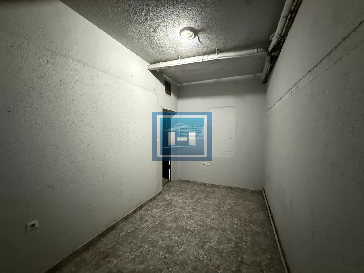 IZDAJE SE POSLOVNI PROSTOR – 165 m² – ODLIČNA LOKACIJA 11